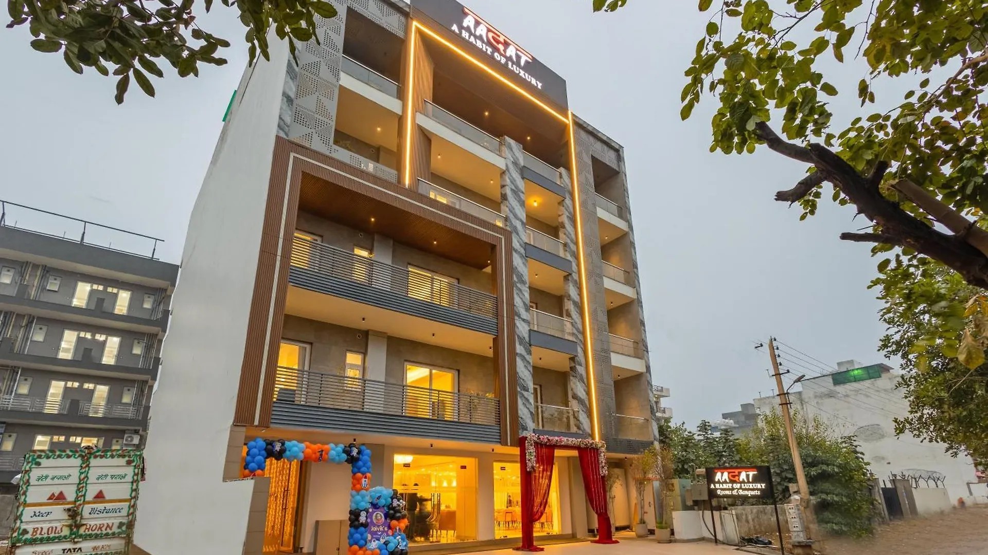 Aadat Hotel Near Artemis Hospital Gurgaon