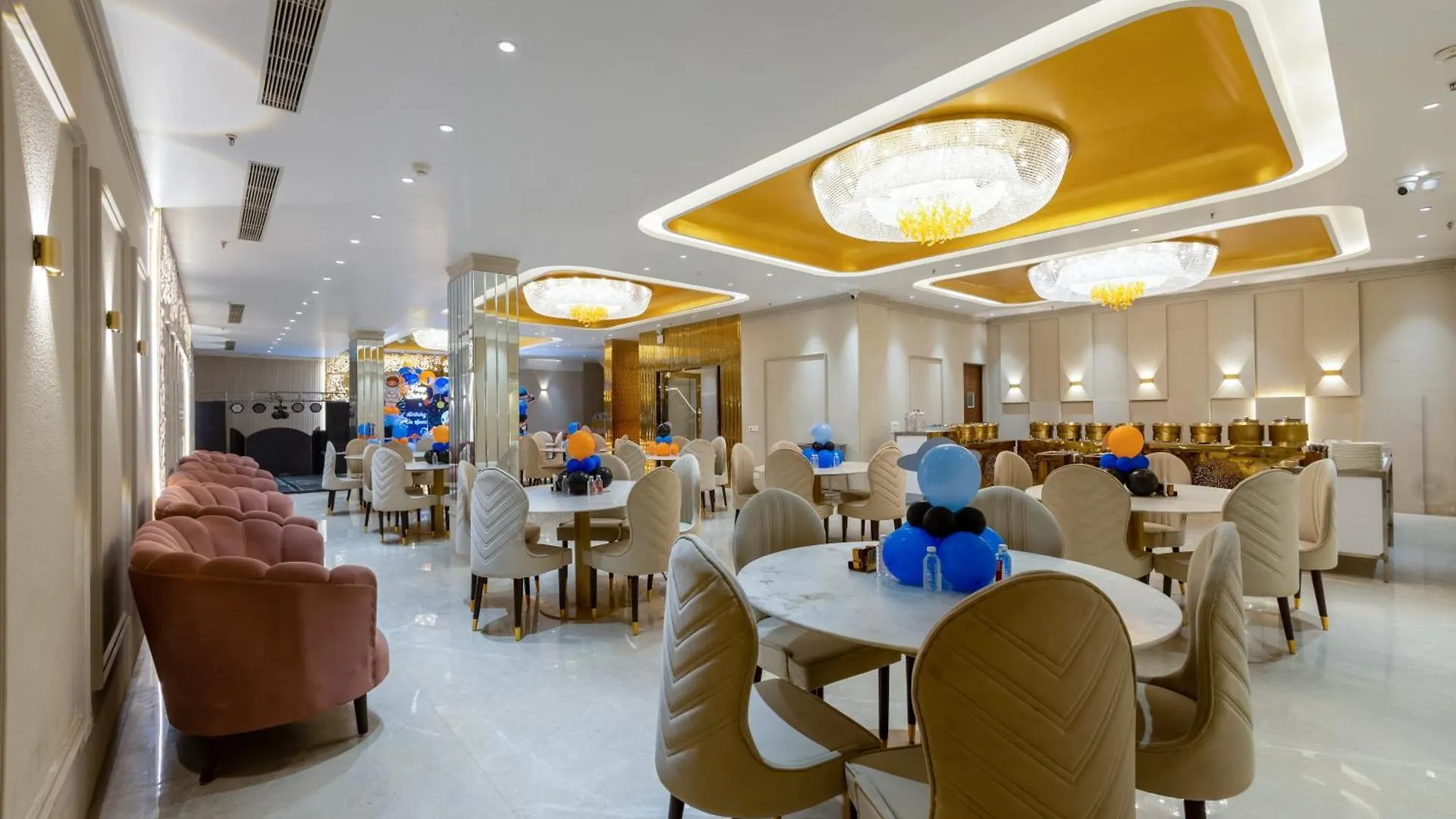 Aadat Hotel Near Artemis Hospital Gurgaon 3*,