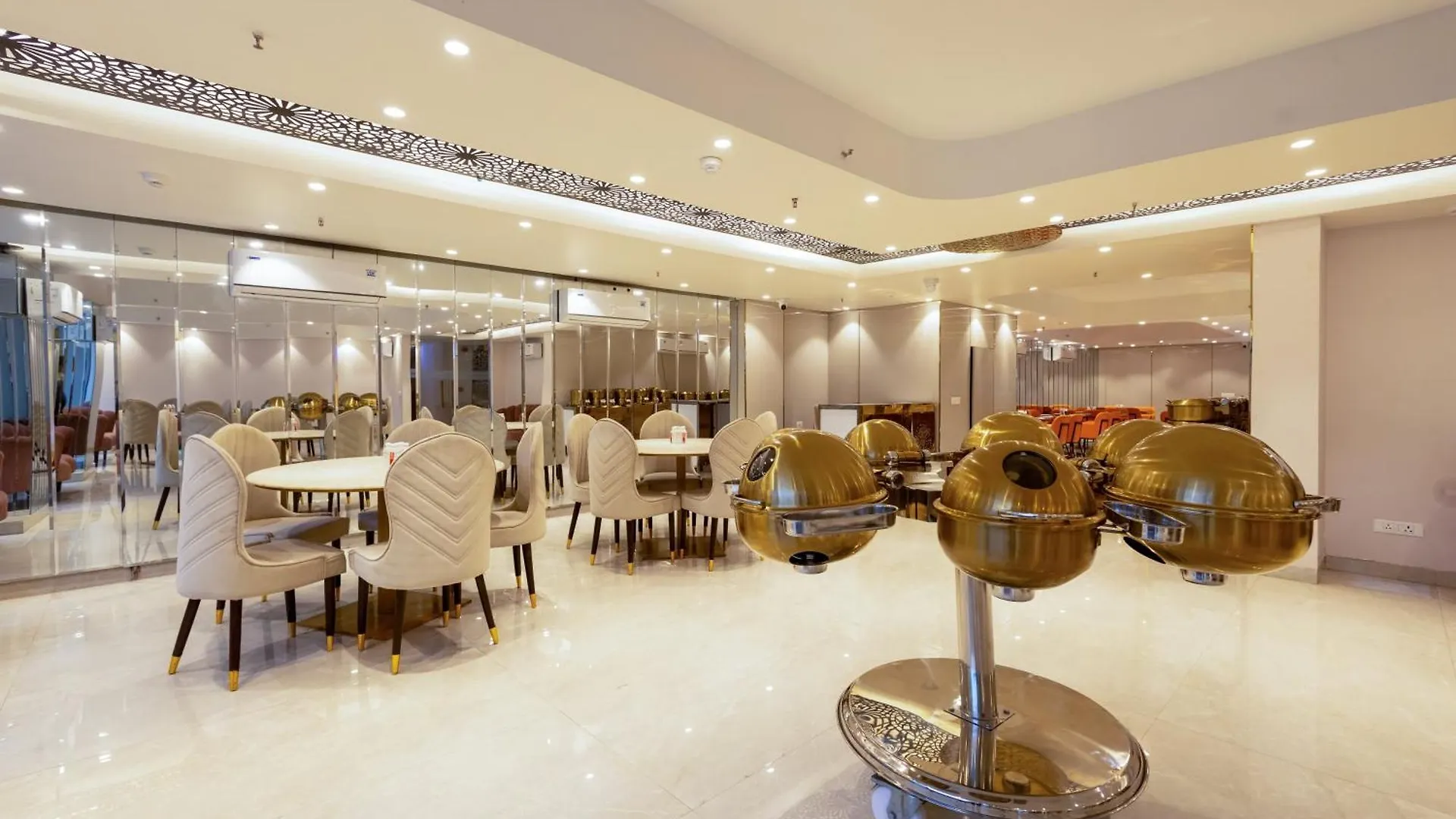 Aadat Hotel Near Artemis Hospital Gurgaon