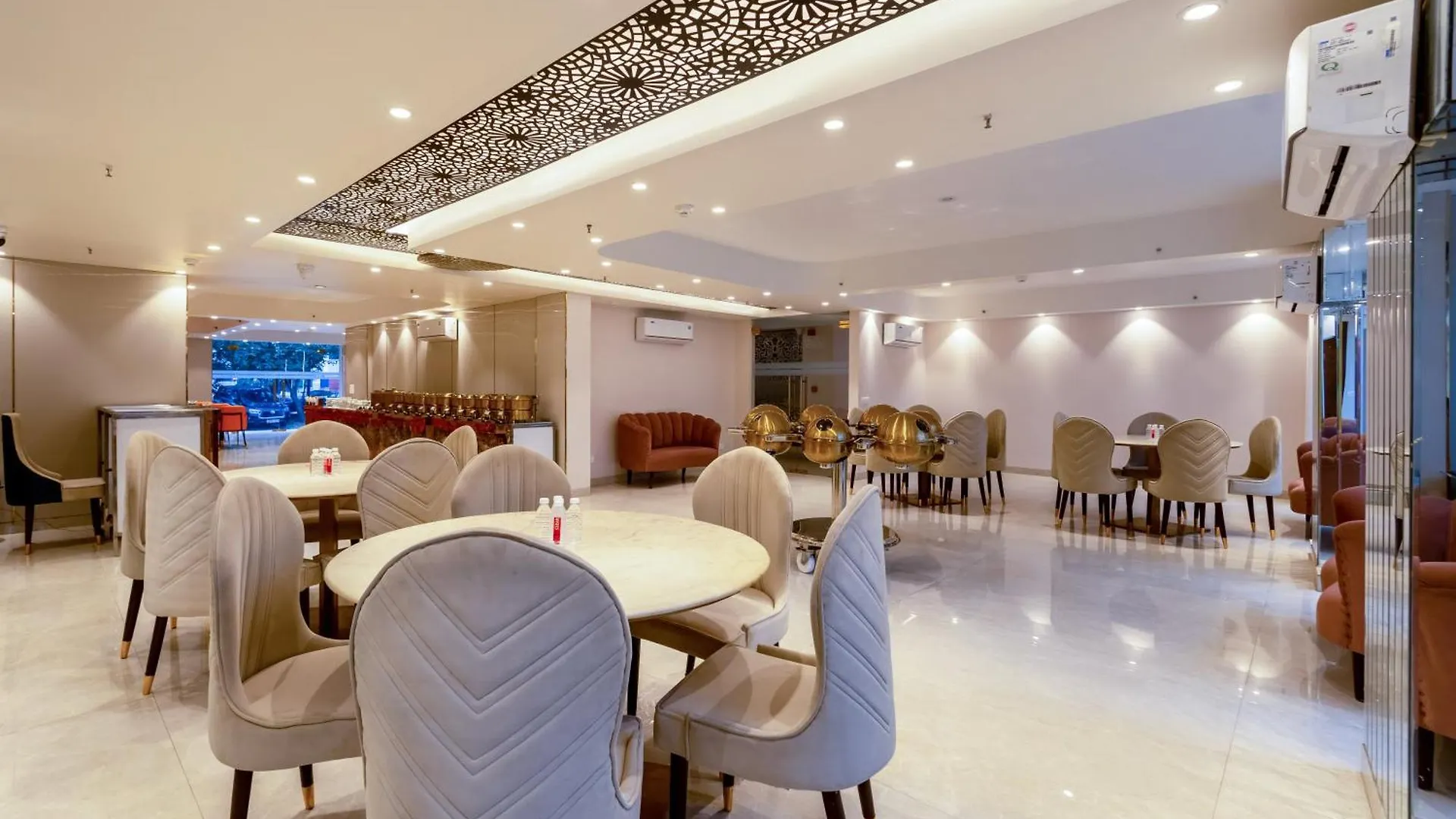 Aadat Hotel Near Artemis Hospital Gurgaon