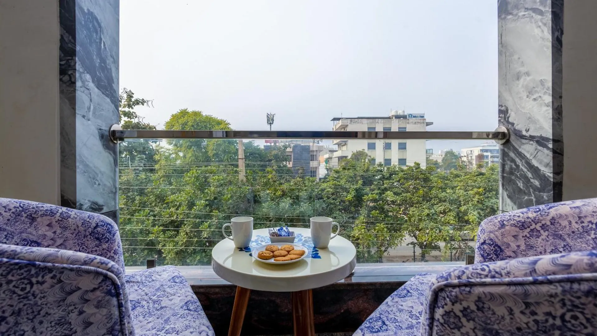 Aadat Hotel Near Artemis Hospital Gurgaon