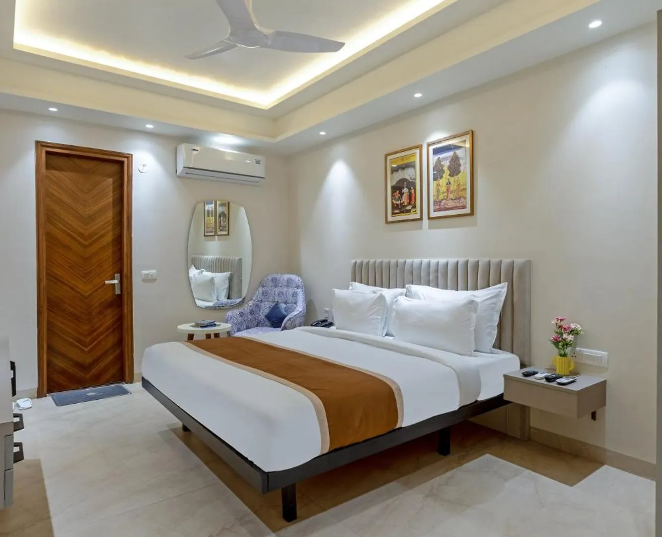 Aadat Hotel Near Artemis Hospital Gurgaon