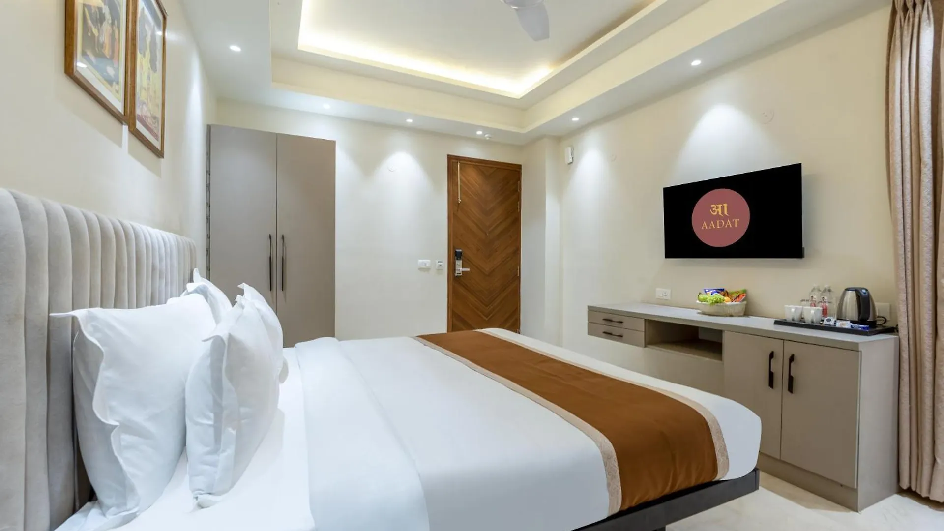 Aadat Hotel Near Artemis Hospital Gurgaon