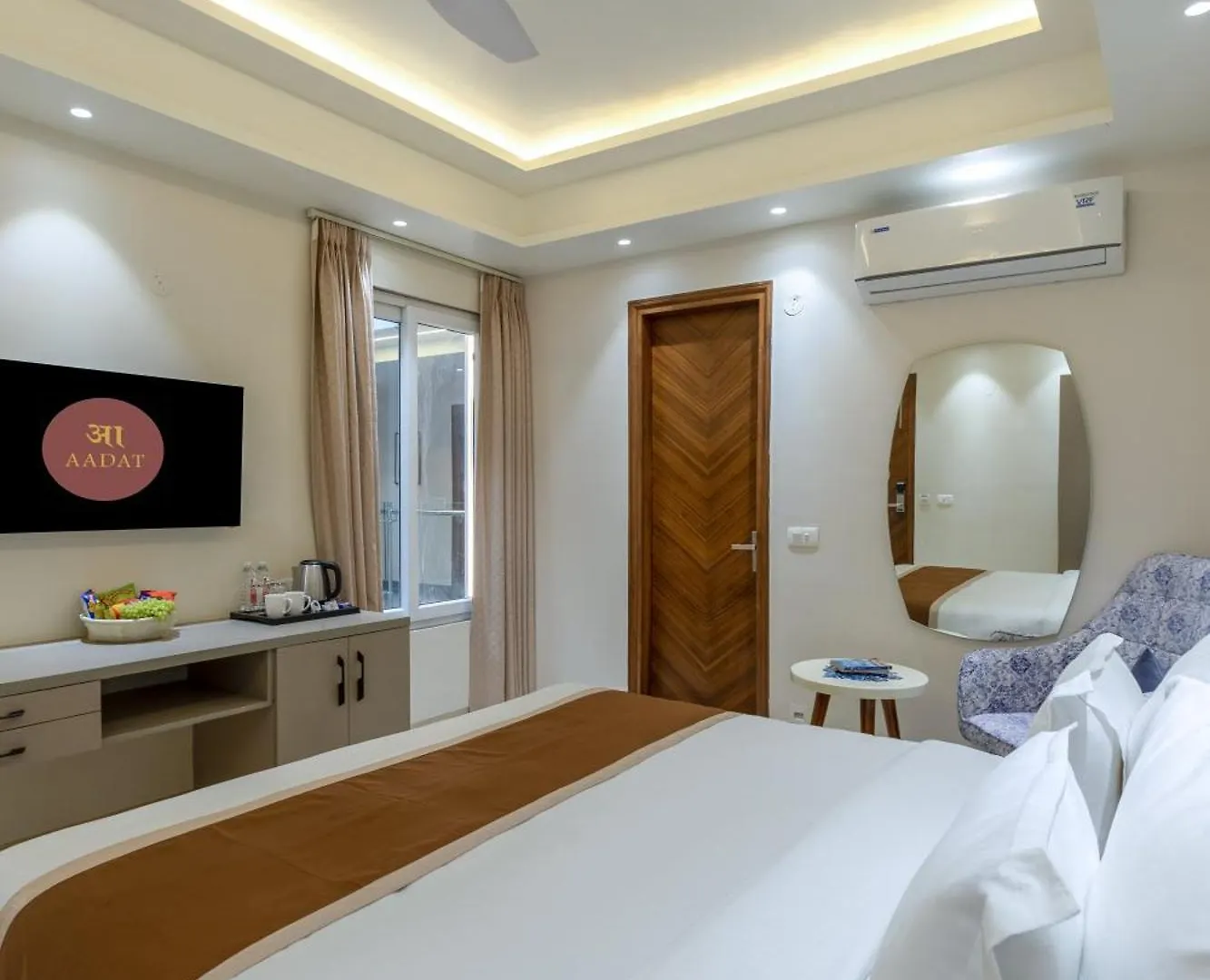 Aadat Hotel Near Artemis Hospital Gurgaon